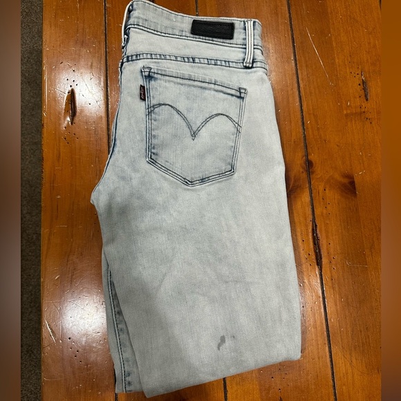 Levi skinny jeans - Picture 7 of 9